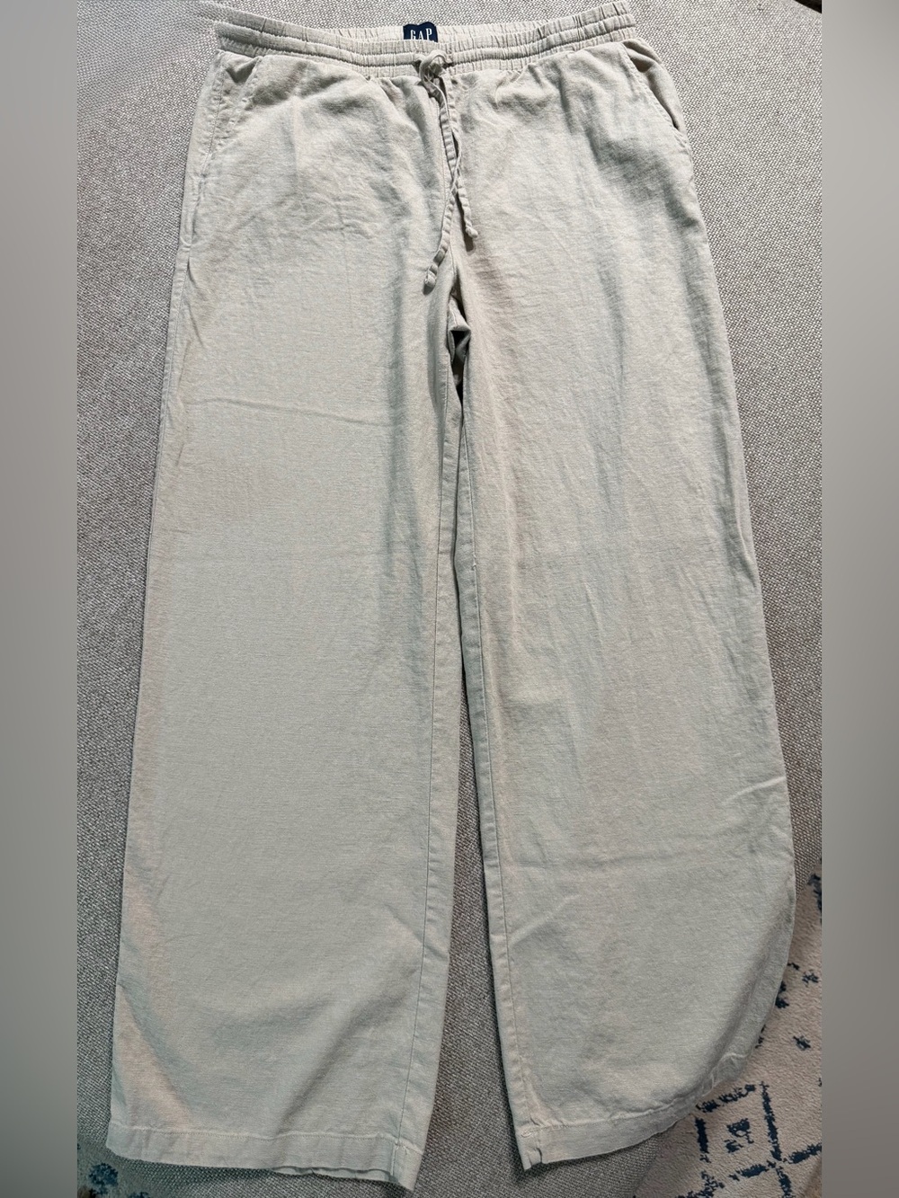 GAP - Women’s - Relaxed- Wide Leg - Light Taupe - Drawstring - Chinos